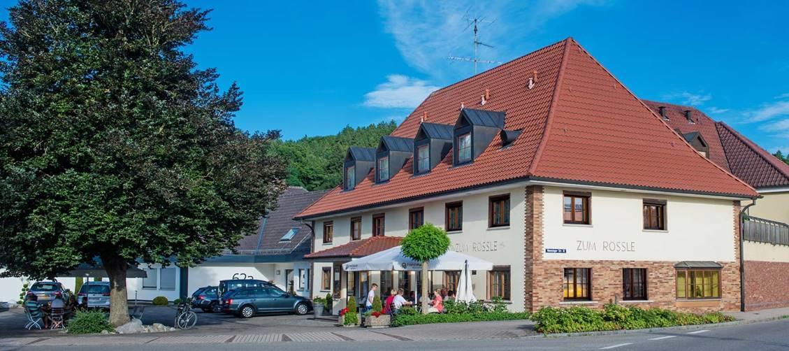 Hotel Gasthof Zum Roessle Altenstadt  Bagian luar foto