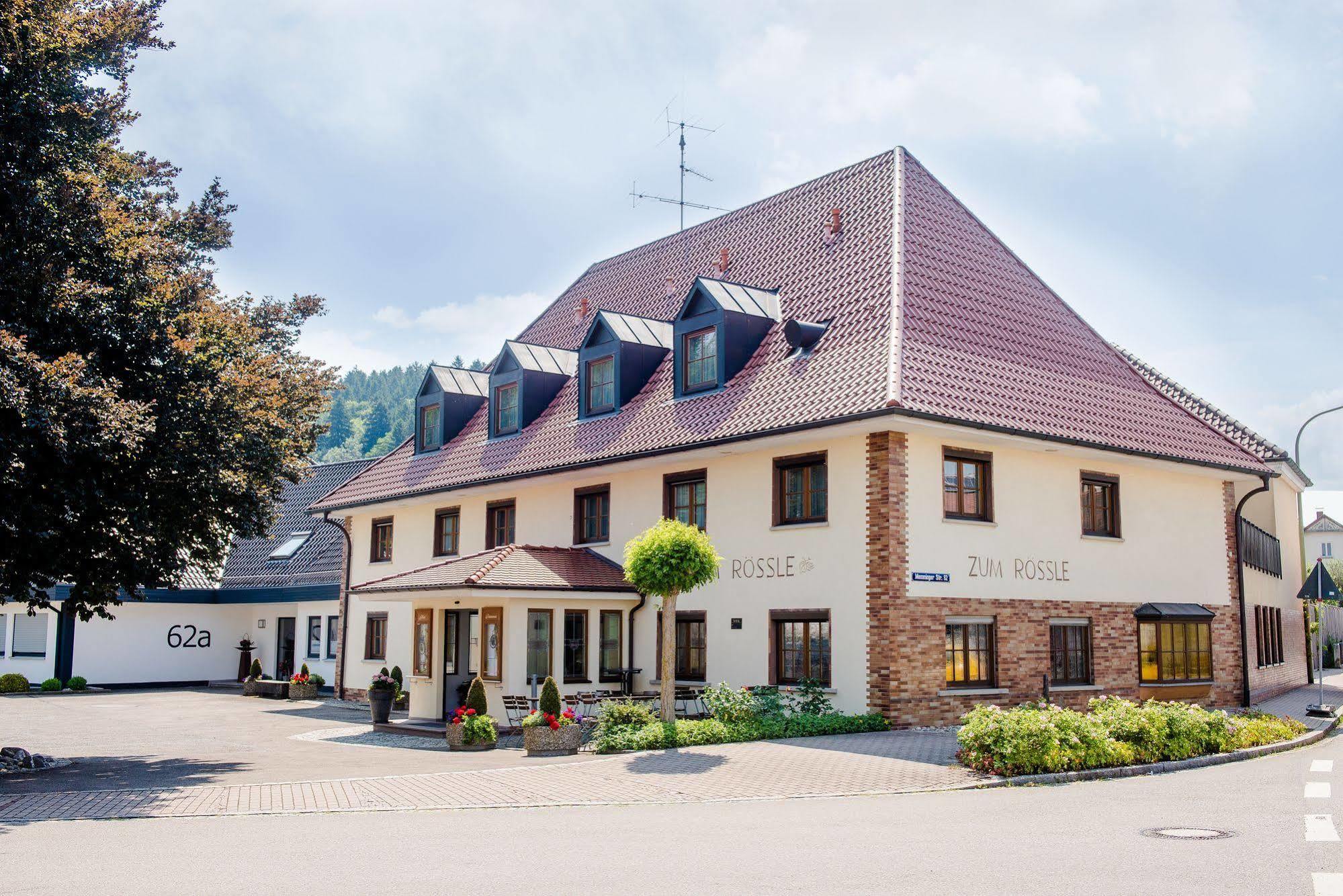 Hotel Gasthof Zum Roessle Altenstadt  Bagian luar foto